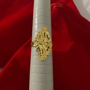 Ring gold plated.non tarnish and hypoallergenic